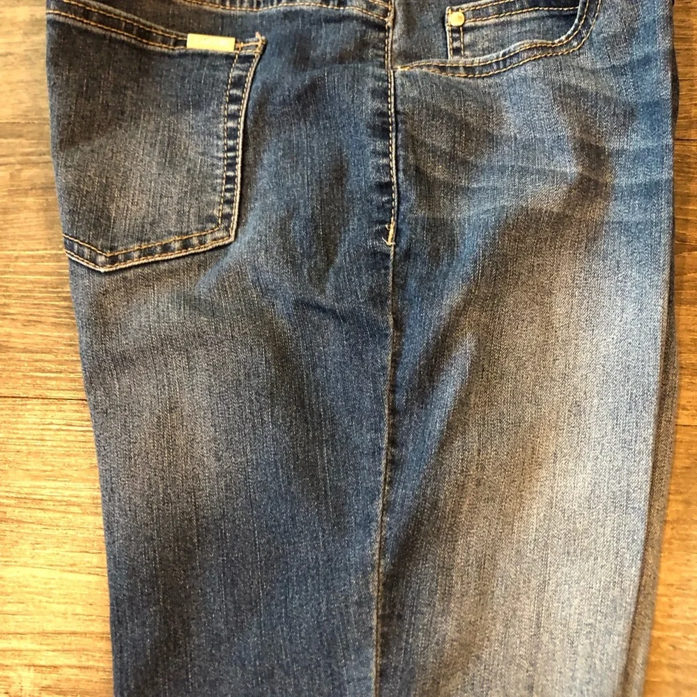 Jennifer Lopez Dark Blue capris Straight Leg Jeans - Picture 5 of 13